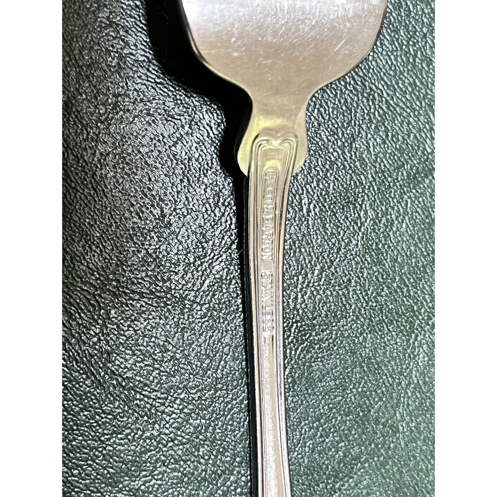 Set of 4 Reed & Barton Colonial Shell Salad Dessert Forks 6 5/8” Stainless